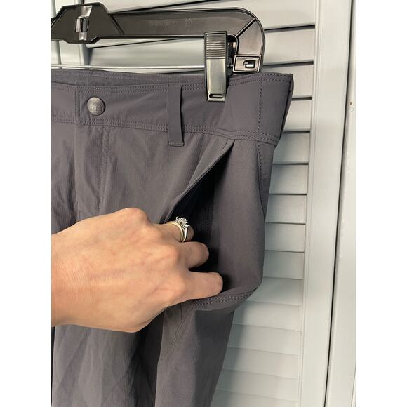 REI gray nylon hiking shorts w/pockets adjustable waist women's size 8 - Picture 4 of 5
